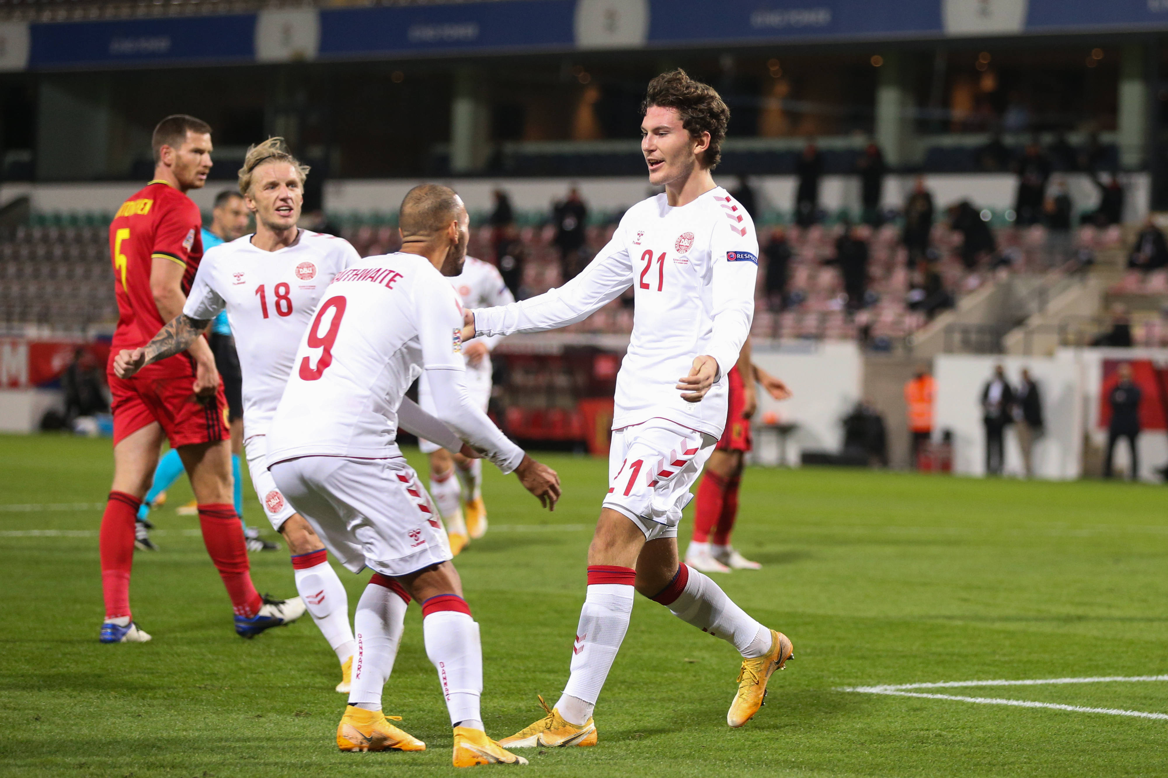 球职业化实 球职业化实