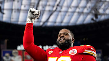 员显得尤为 员显得尤为